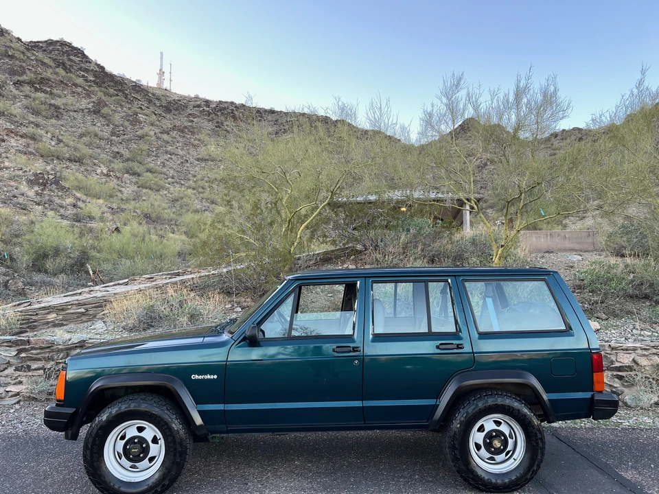 1996 Jeep XJ Cherokee - Image 10 of 31