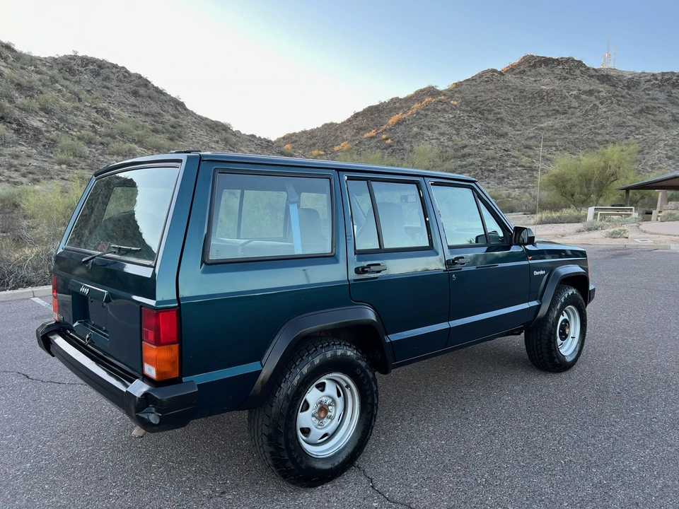 1996 Jeep XJ Cherokee - Image 19 of 31