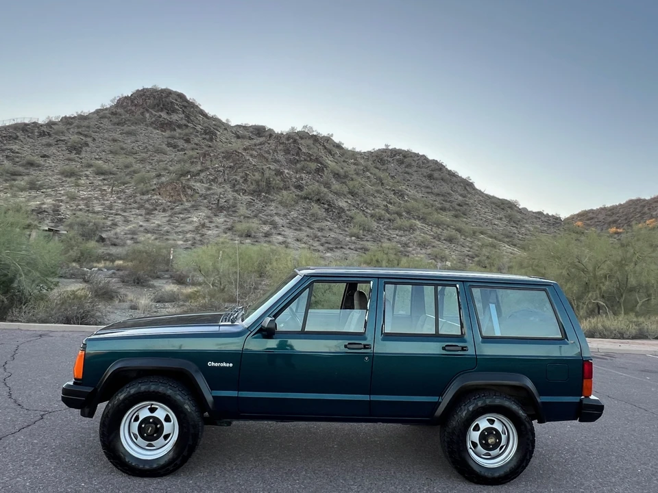 1996 Jeep XJ Cherokee - Image 12 of 31