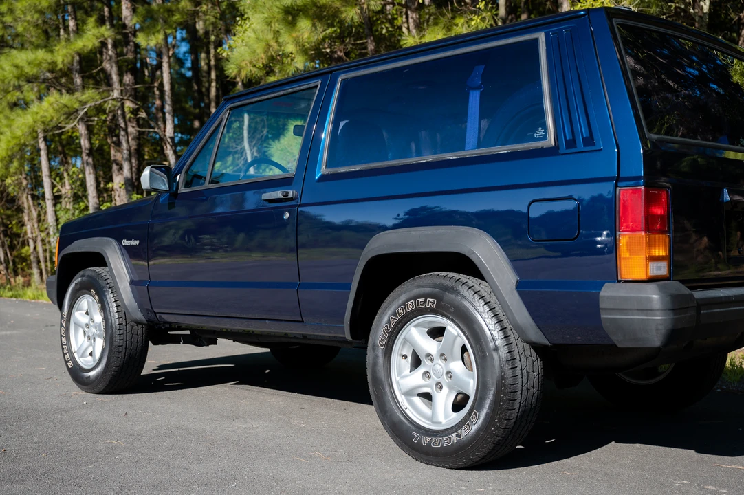 1996 Jeep XJ Cherokee - Image 14 of 31