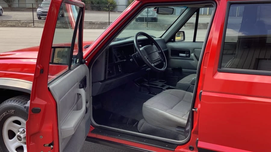 1996 Jeep XJ Cherokee - Image 16 of 31