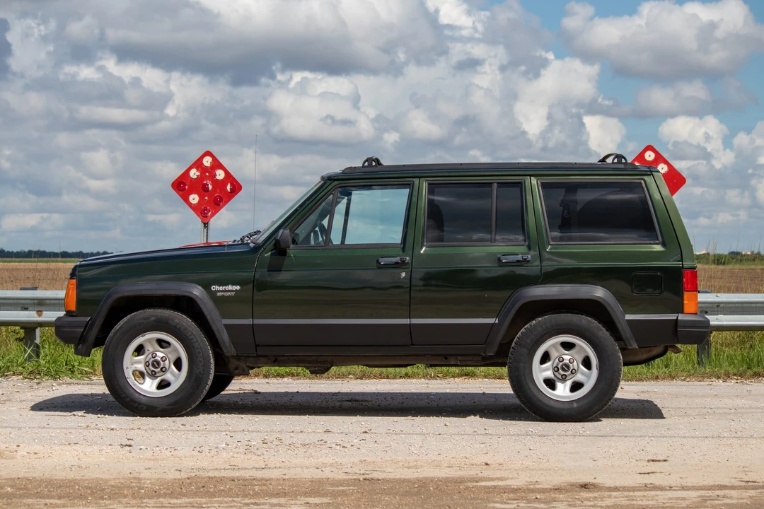 1996 Jeep XJ Cherokee - Image 11 of 31