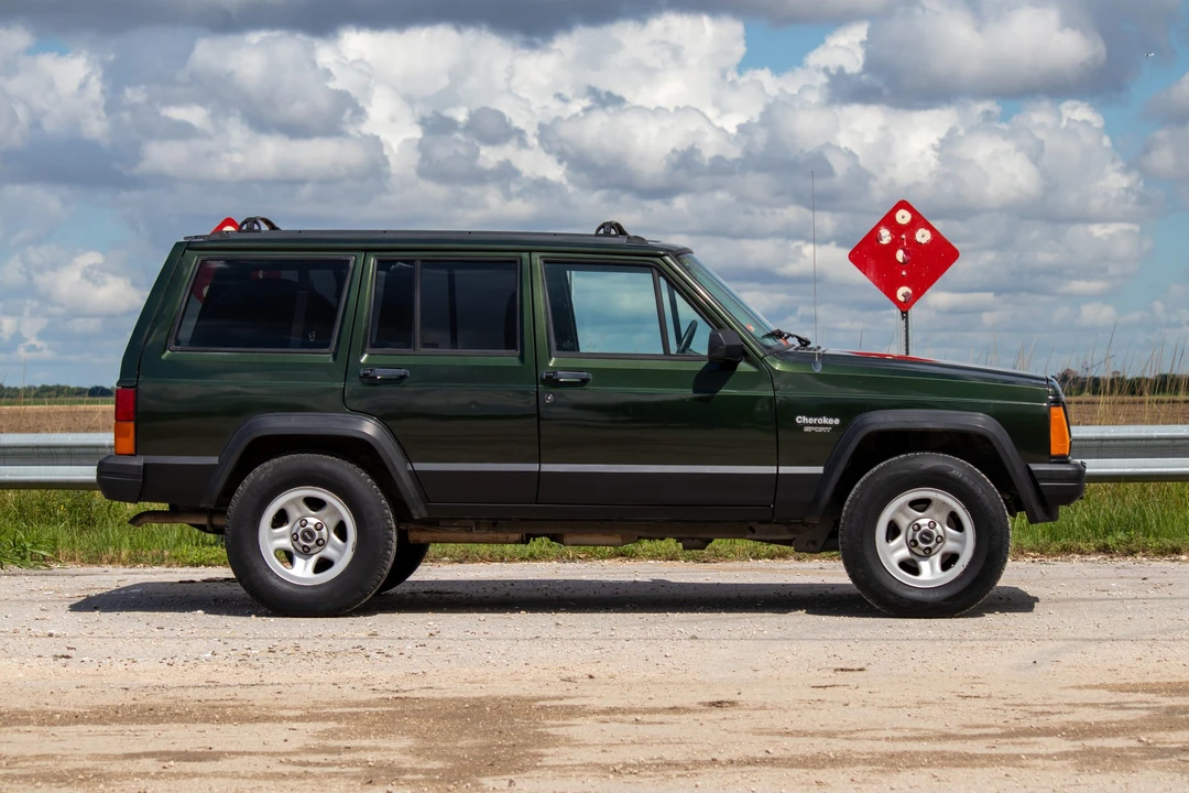 1996 Jeep XJ Cherokee - Image 20 of 31