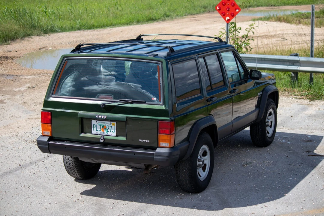 1996 Jeep XJ Cherokee - Image 19 of 31