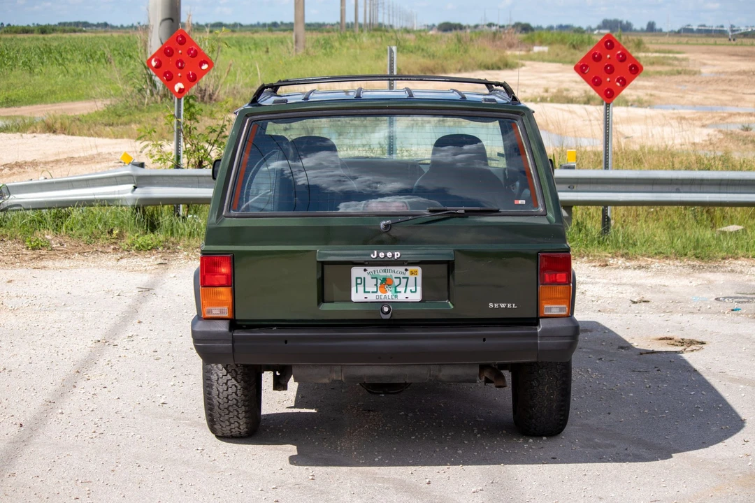 1996 Jeep XJ Cherokee - Image 16 of 31