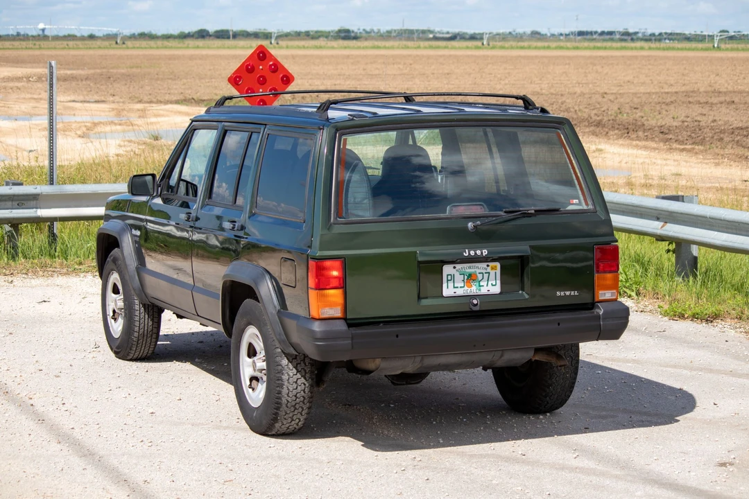 1996 Jeep XJ Cherokee - Image 14 of 31