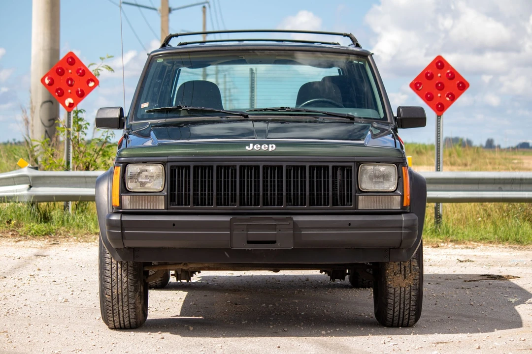 1996 Jeep XJ Cherokee - Image 7 of 31