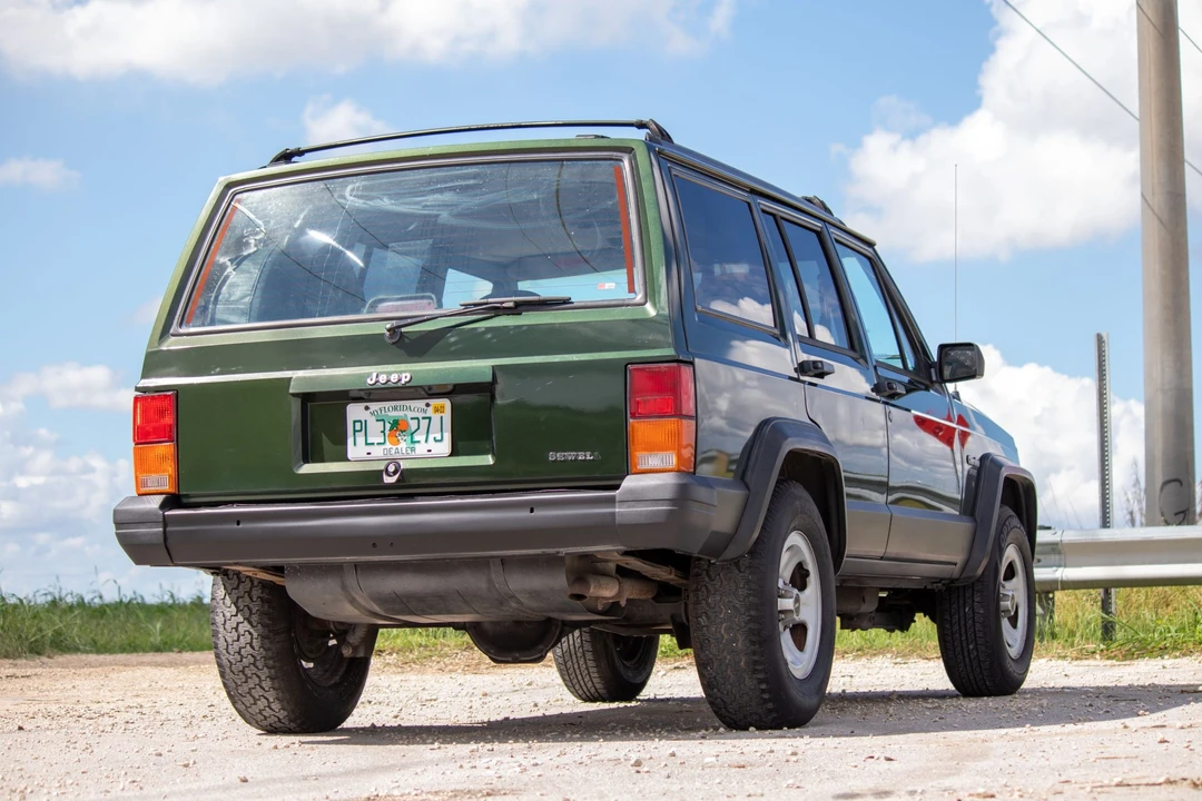 1996 Jeep XJ Cherokee - Image 17 of 31