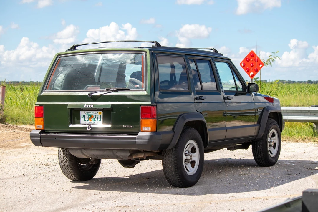 1996 Jeep XJ Cherokee - Image 18 of 31