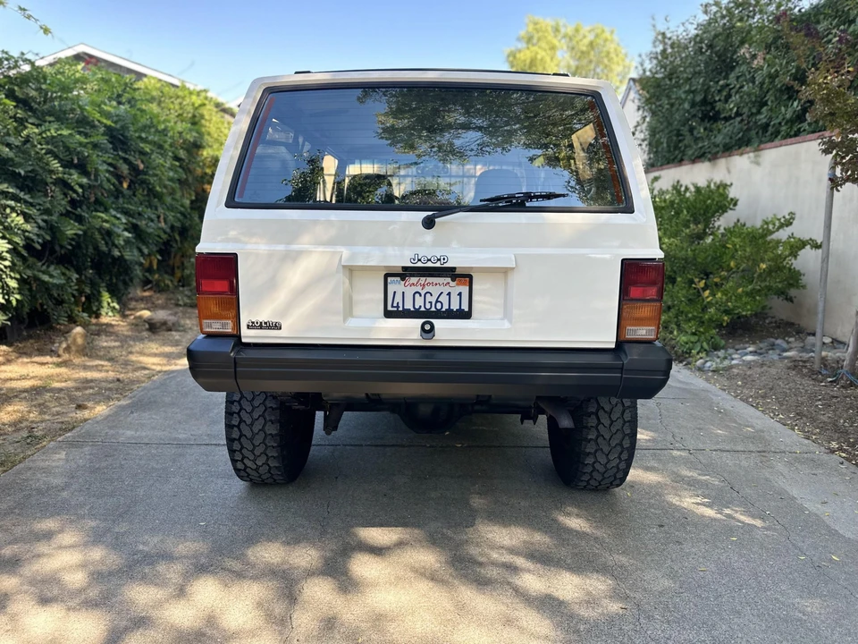 1996 Jeep XJ Cherokee - Image 19 of 31