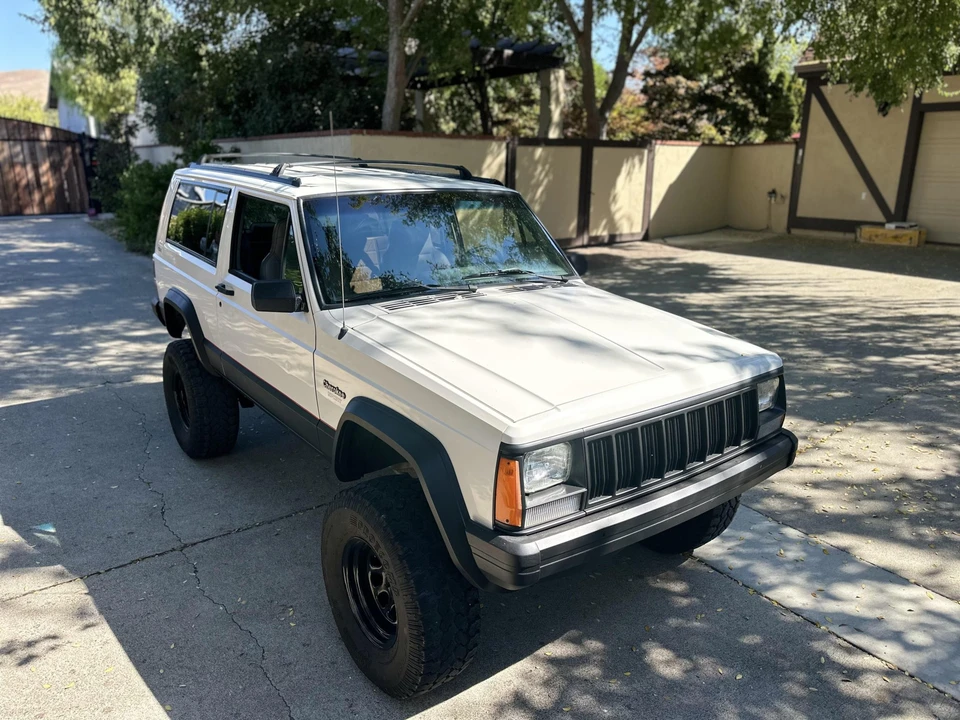 1996 Jeep XJ Cherokee - Image 2 of 31