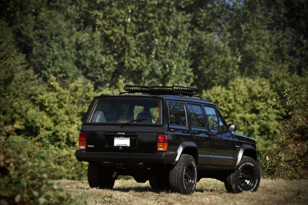 1996 Jeep XJ Cherokee - Image 9 of 31
