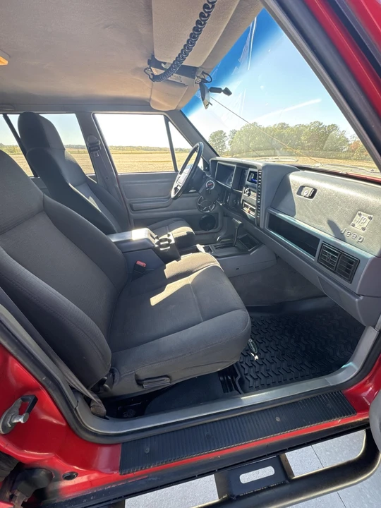 1996 Jeep XJ Cherokee - Image 19 of 31