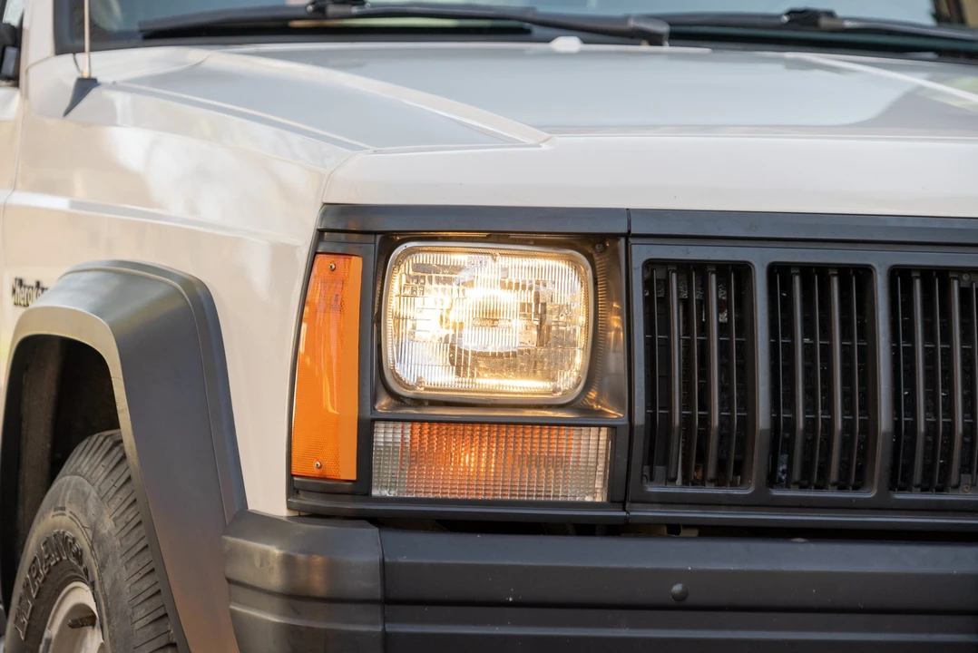 1996 Jeep XJ Cherokee - Image 15 of 31