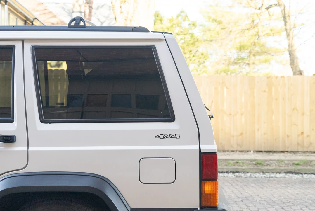 1996 Jeep XJ Cherokee - Image 31 of 31