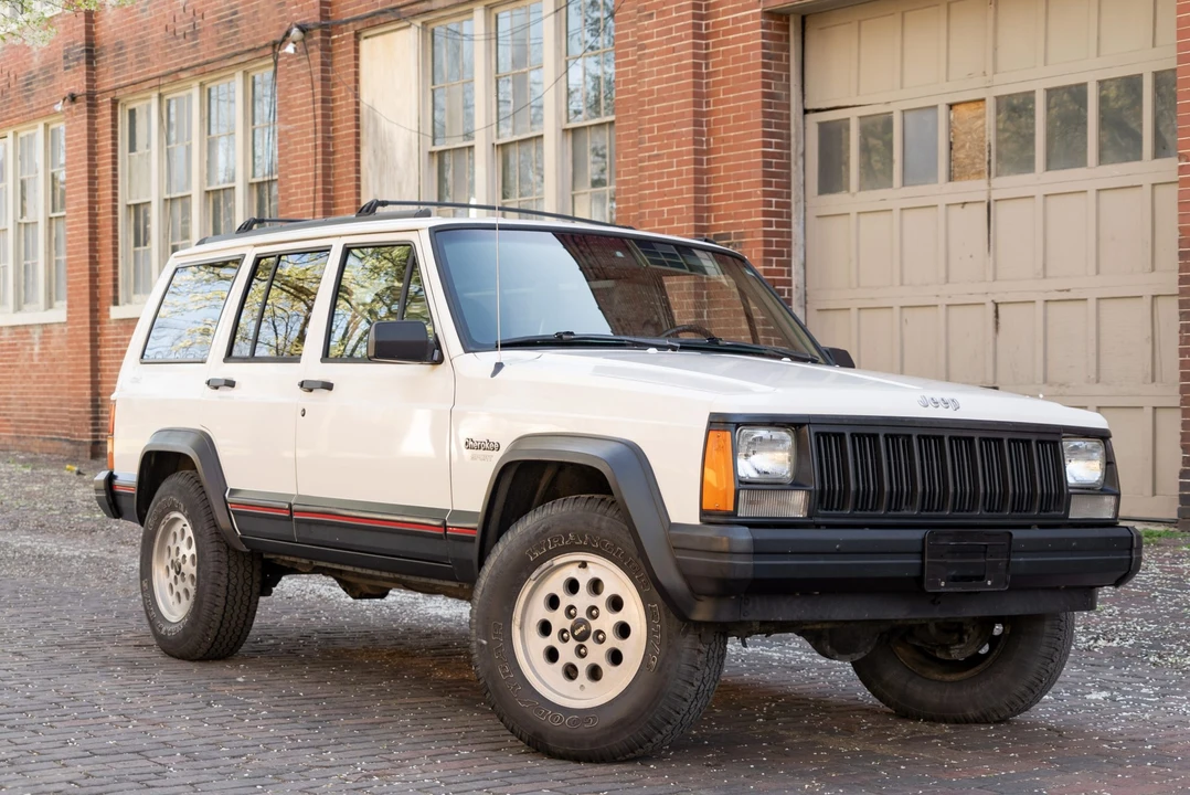 1996 Jeep XJ Cherokee - Image 9 of 31