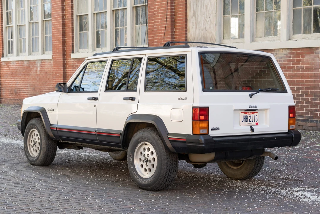 1996 Jeep XJ Cherokee - Image 4 of 31