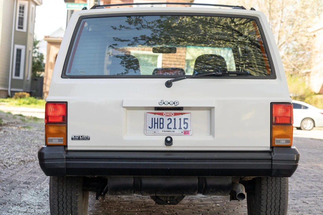 1996 Jeep XJ Cherokee - Image 6 of 31