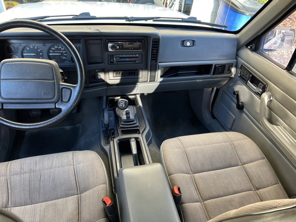1996 Jeep XJ Cherokee - Image 30 of 31