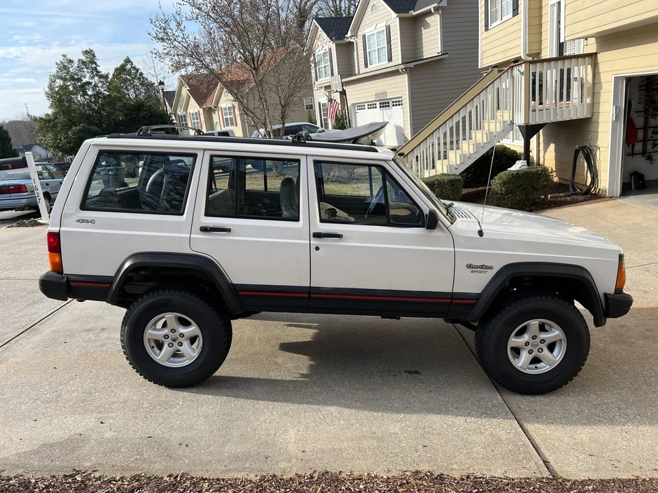 1996 Jeep XJ Cherokee - Image 12 of 31