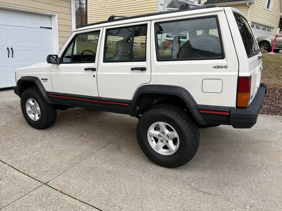 1996 Jeep XJ Cherokee - Image 6 of 31