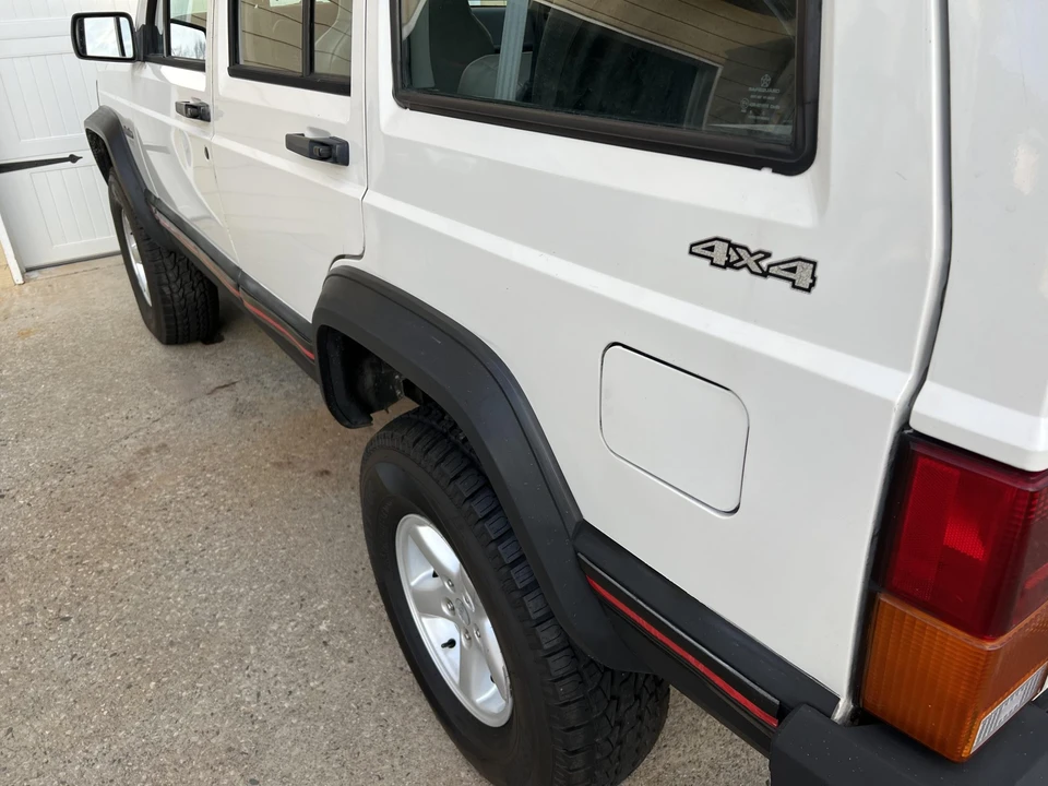 1996 Jeep XJ Cherokee - Image 25 of 31