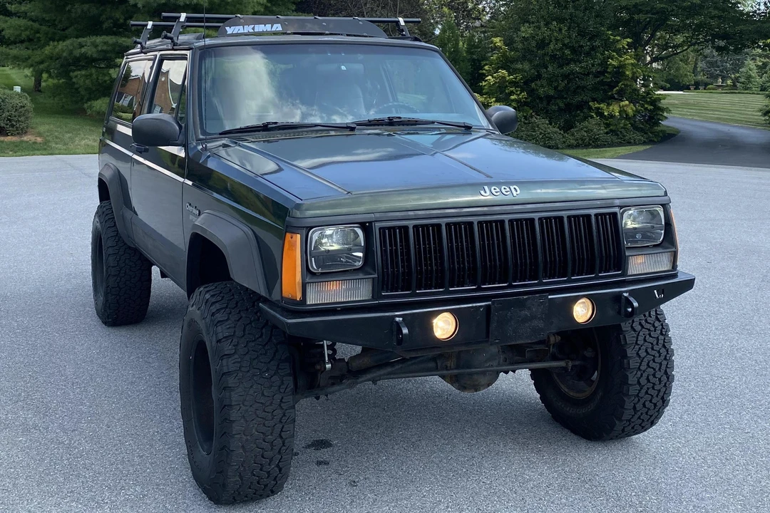 1996 Jeep XJ Cherokee - Image 2 of 31