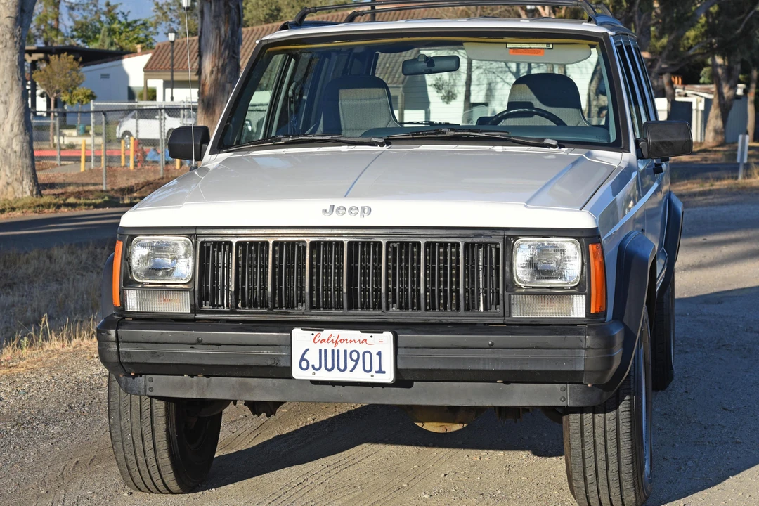 1996 Jeep XJ Cherokee - Image 2 of 31