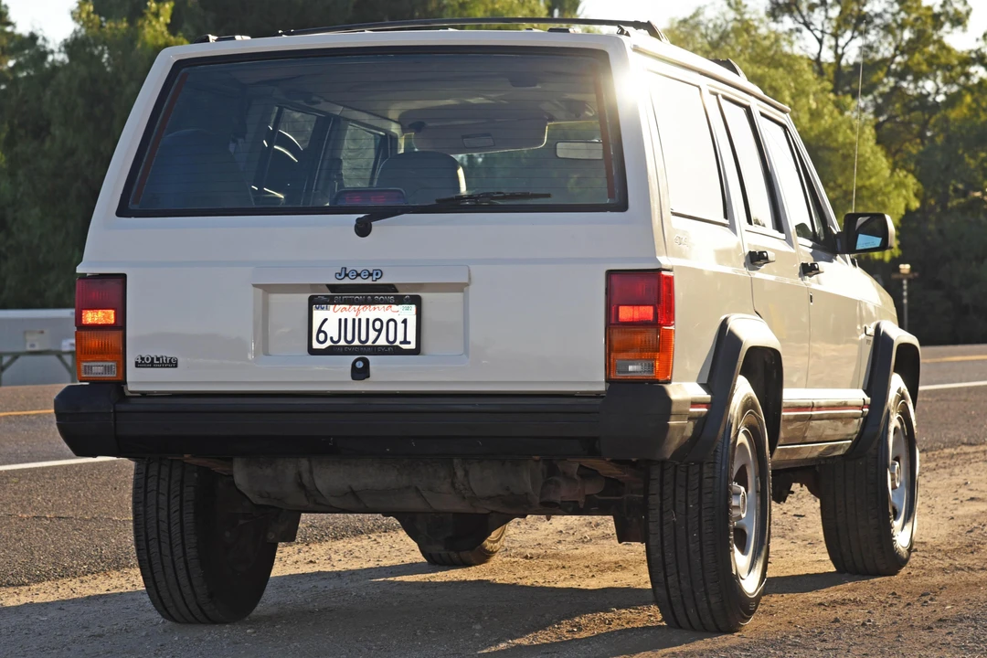 1996 Jeep XJ Cherokee - Image 5 of 31