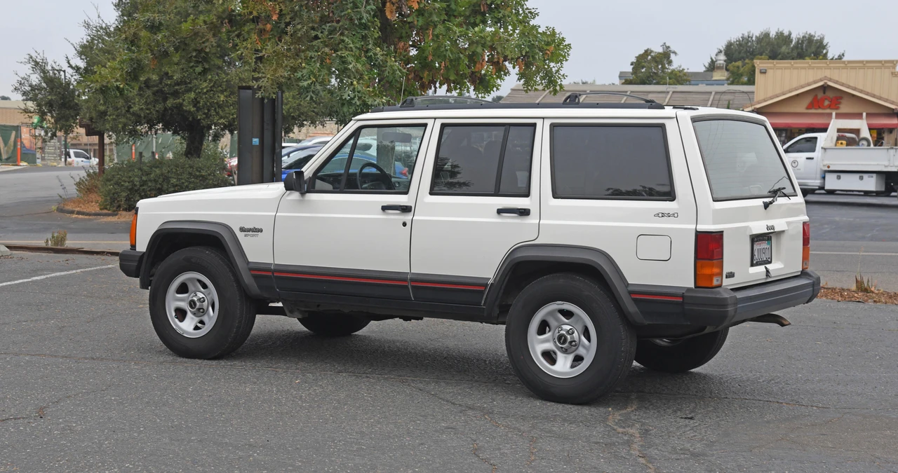 1996 Jeep XJ Cherokee - Image 11 of 31