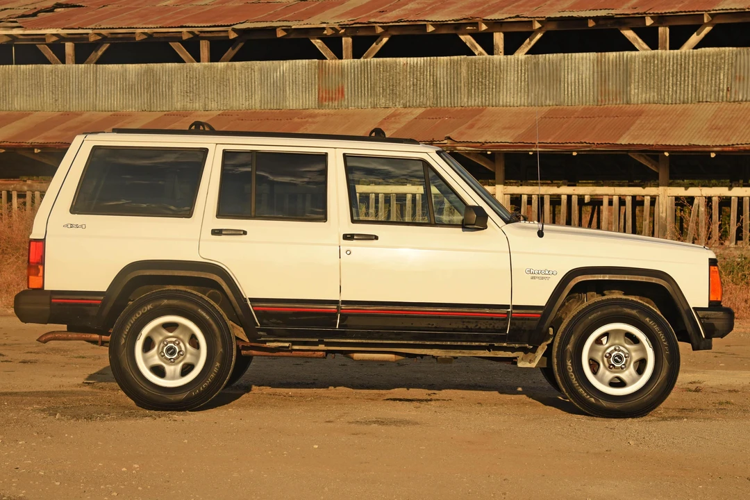 1996 Jeep XJ Cherokee - Image 17 of 31