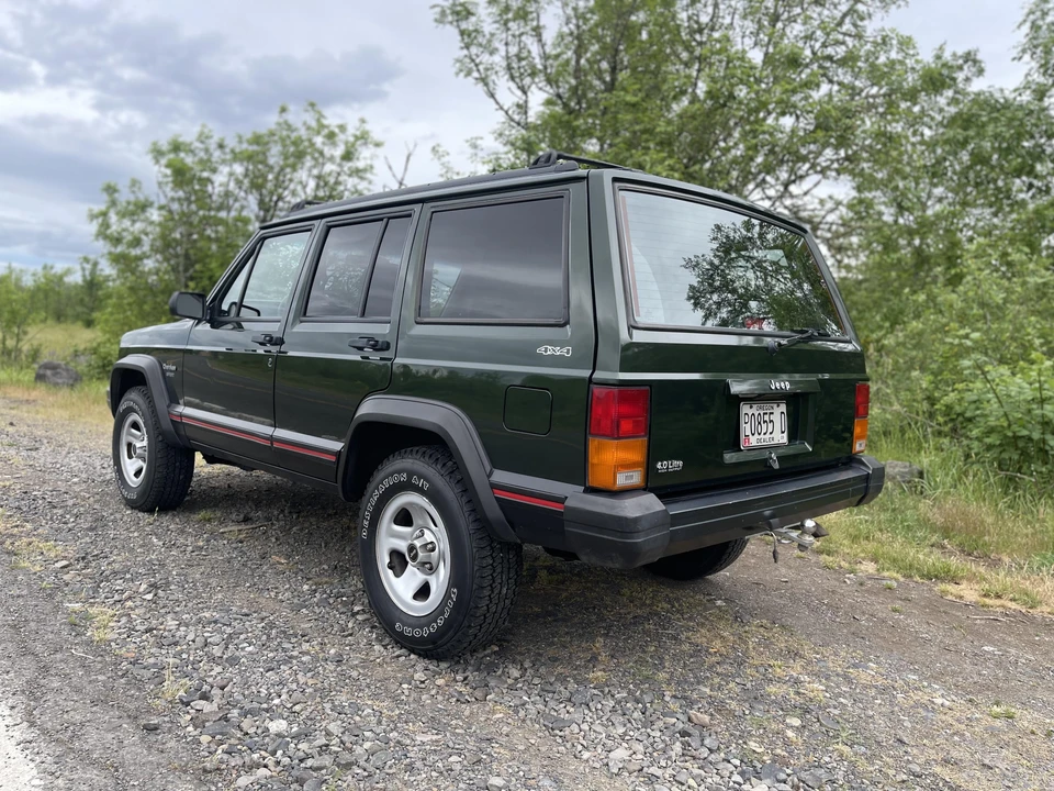 1996 Jeep XJ Cherokee - Image 16 of 31