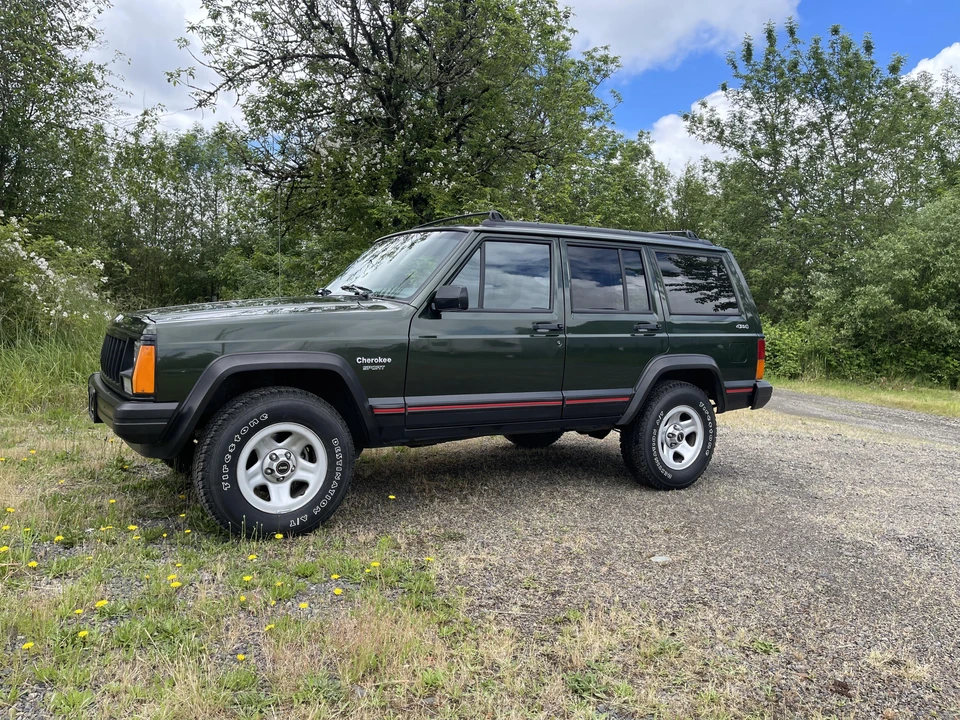 1996 Jeep XJ Cherokee - Image 10 of 31
