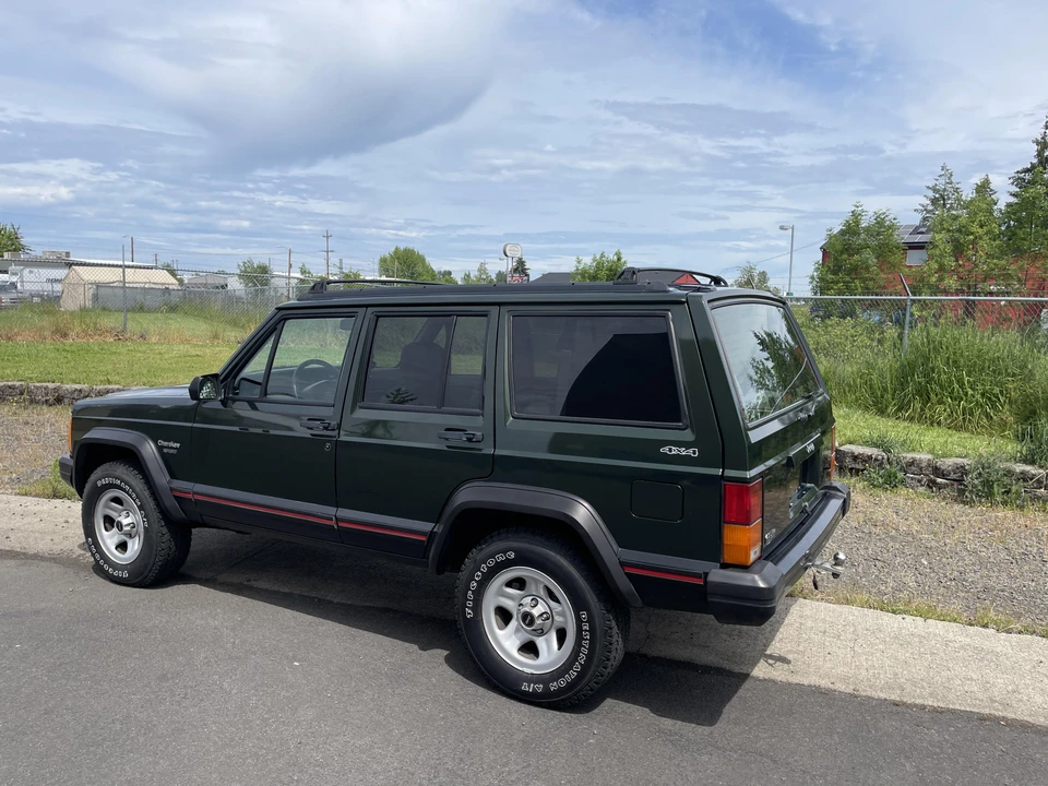 1996 Jeep XJ Cherokee - Image 15 of 31