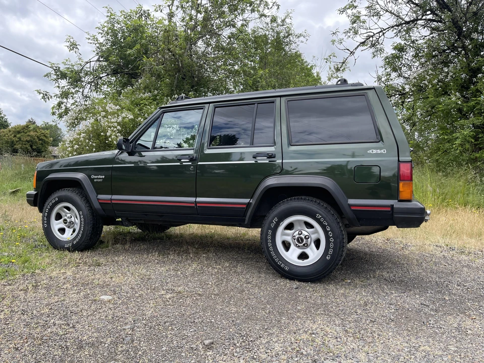 1996 Jeep XJ Cherokee - Image 13 of 31