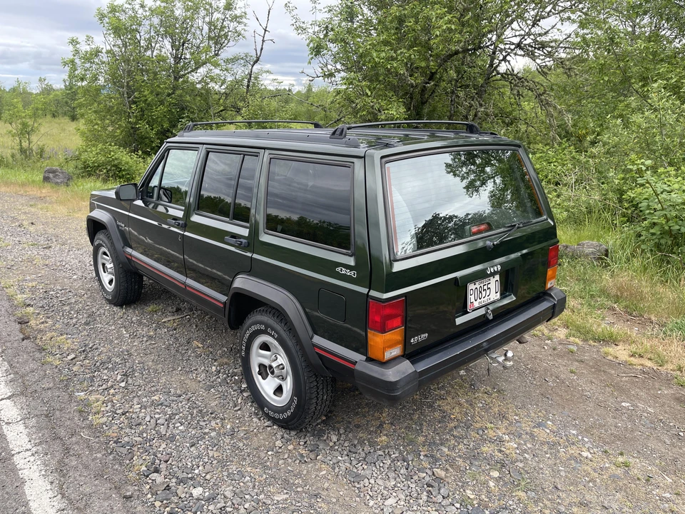 1996 Jeep XJ Cherokee - Image 17 of 31