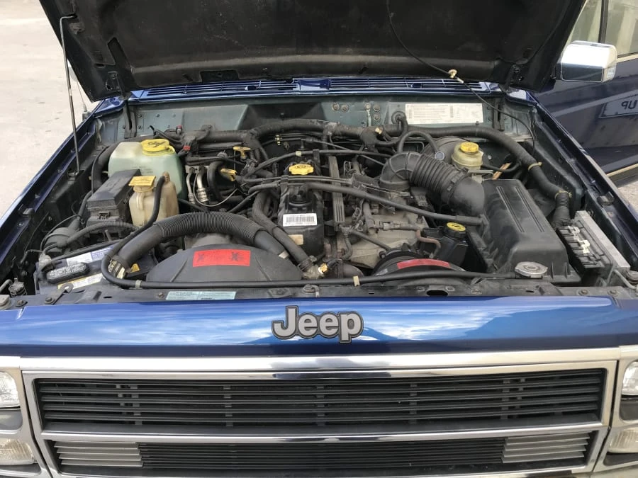 1996 Jeep Comanche - Image 8 of 12
