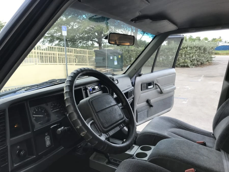 1996 Jeep Comanche - Image 5 of 12