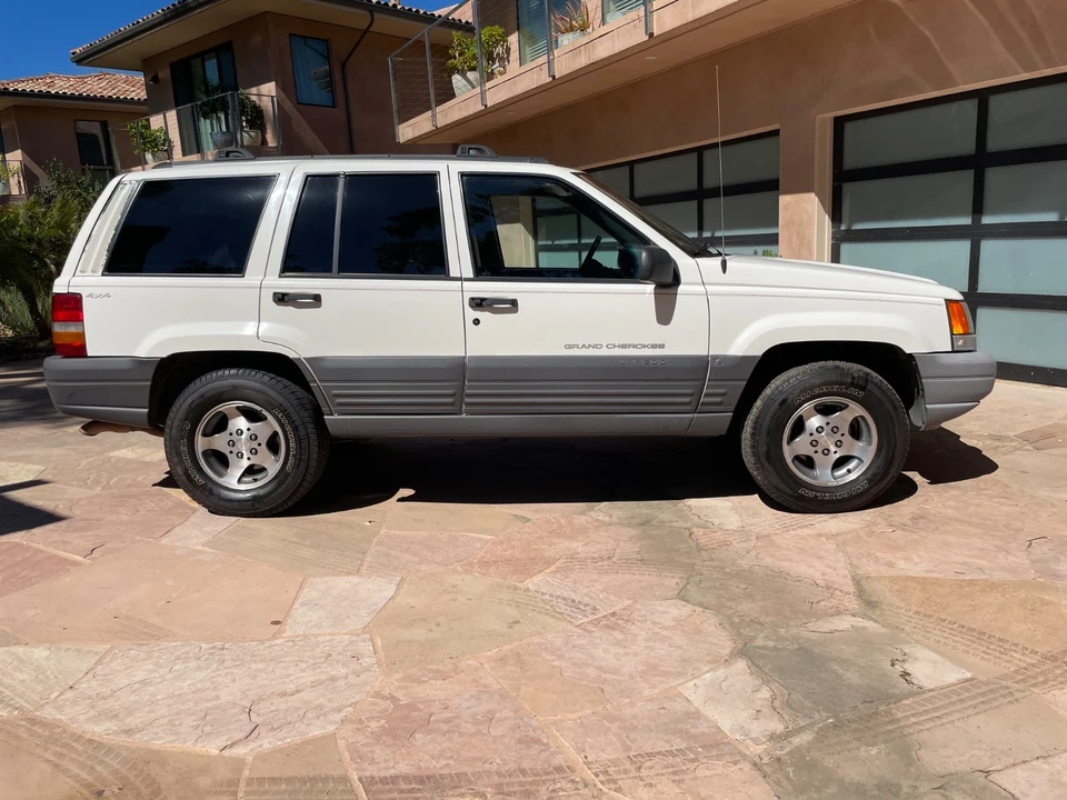 1996 Jeep ZJ Grand Cherokee - Image 2 of 11