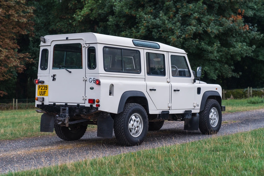1996 Land Rover Defender 110 - Image 14 of 31