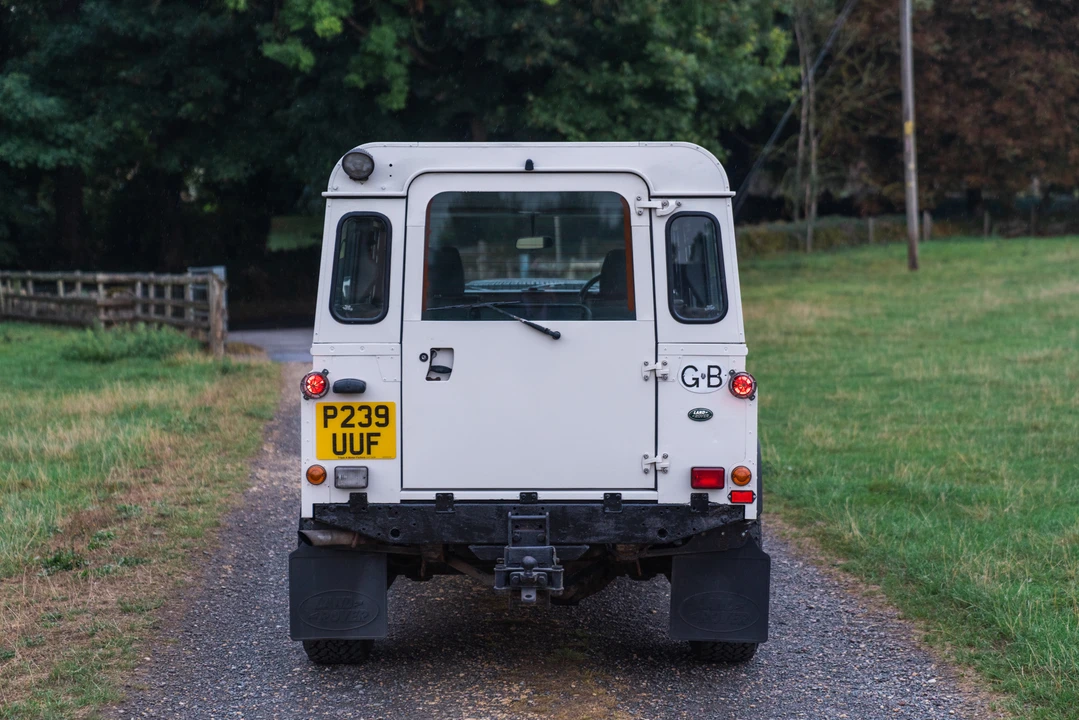 1996 Land Rover Defender 110 - Image 7 of 31