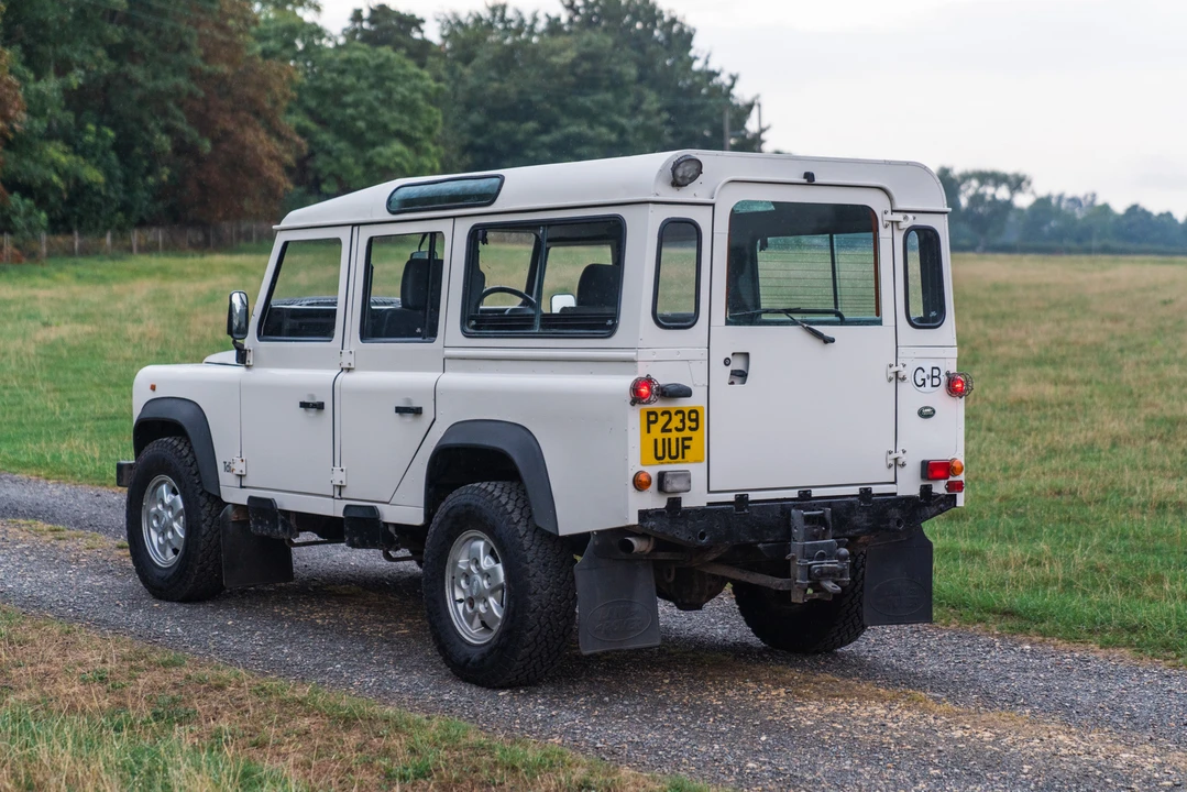 1996 Land Rover Defender 110 - Image 8 of 31