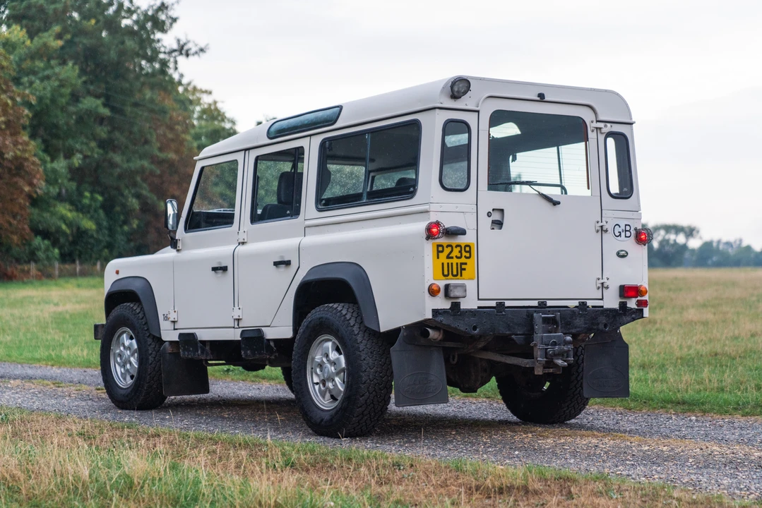 1996 Land Rover Defender 110 - Image 16 of 31