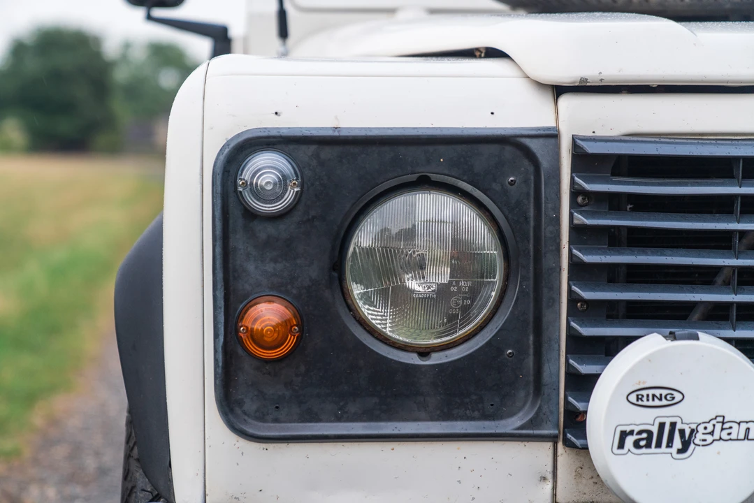 1996 Land Rover Defender 110 - Image 22 of 31