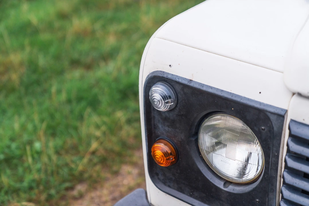 1996 Land Rover Defender 110 - Image 23 of 31
