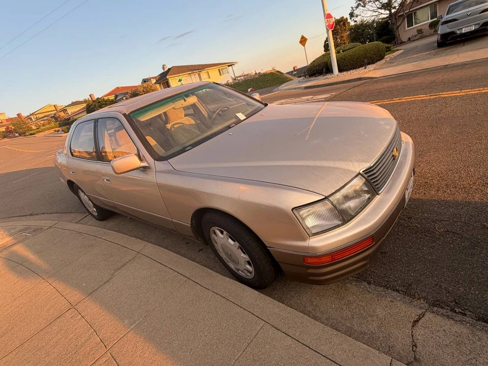 1996 Lexus LS 2nd Gen - Image 4 of 5