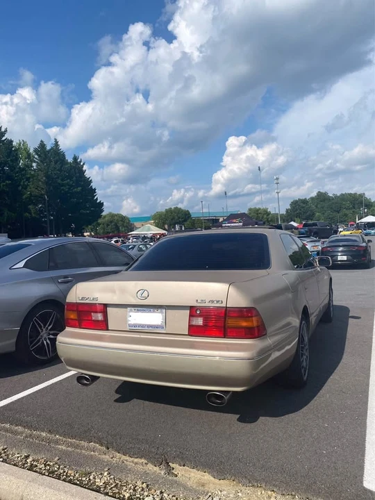 1996 Lexus LS 1st Gen - Image 2 of 5