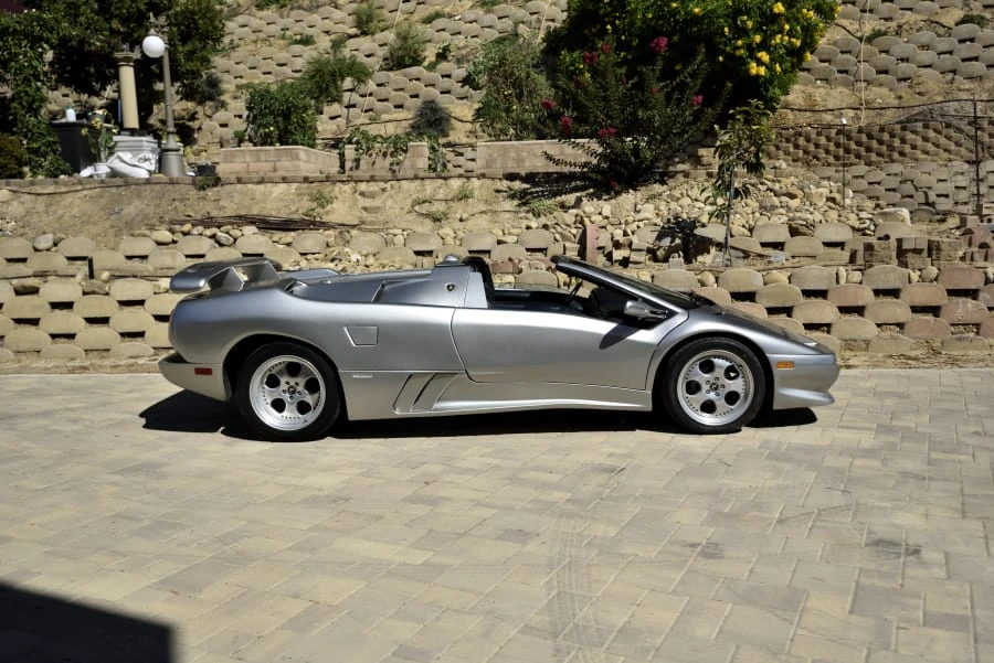1996 Lamborghini Diablo - Image 2 of 26