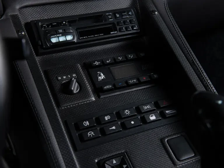 1996 Lamborghini Diablo SE30 - Image 17 of 31