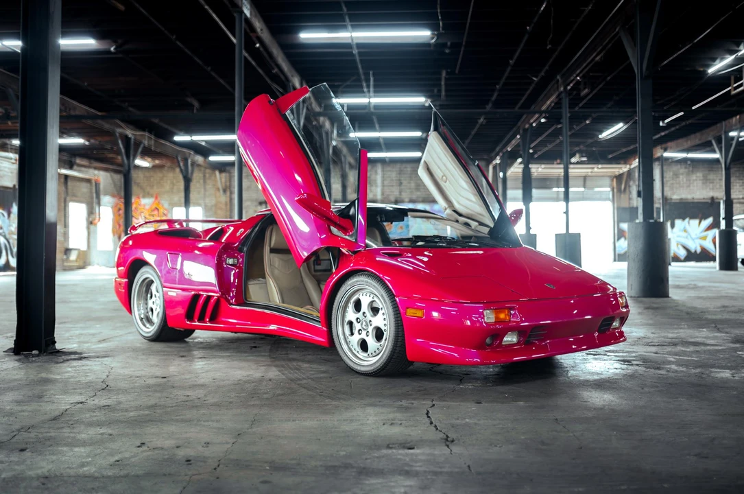 1996 Lamborghini Diablo VT - Image 25 of 31